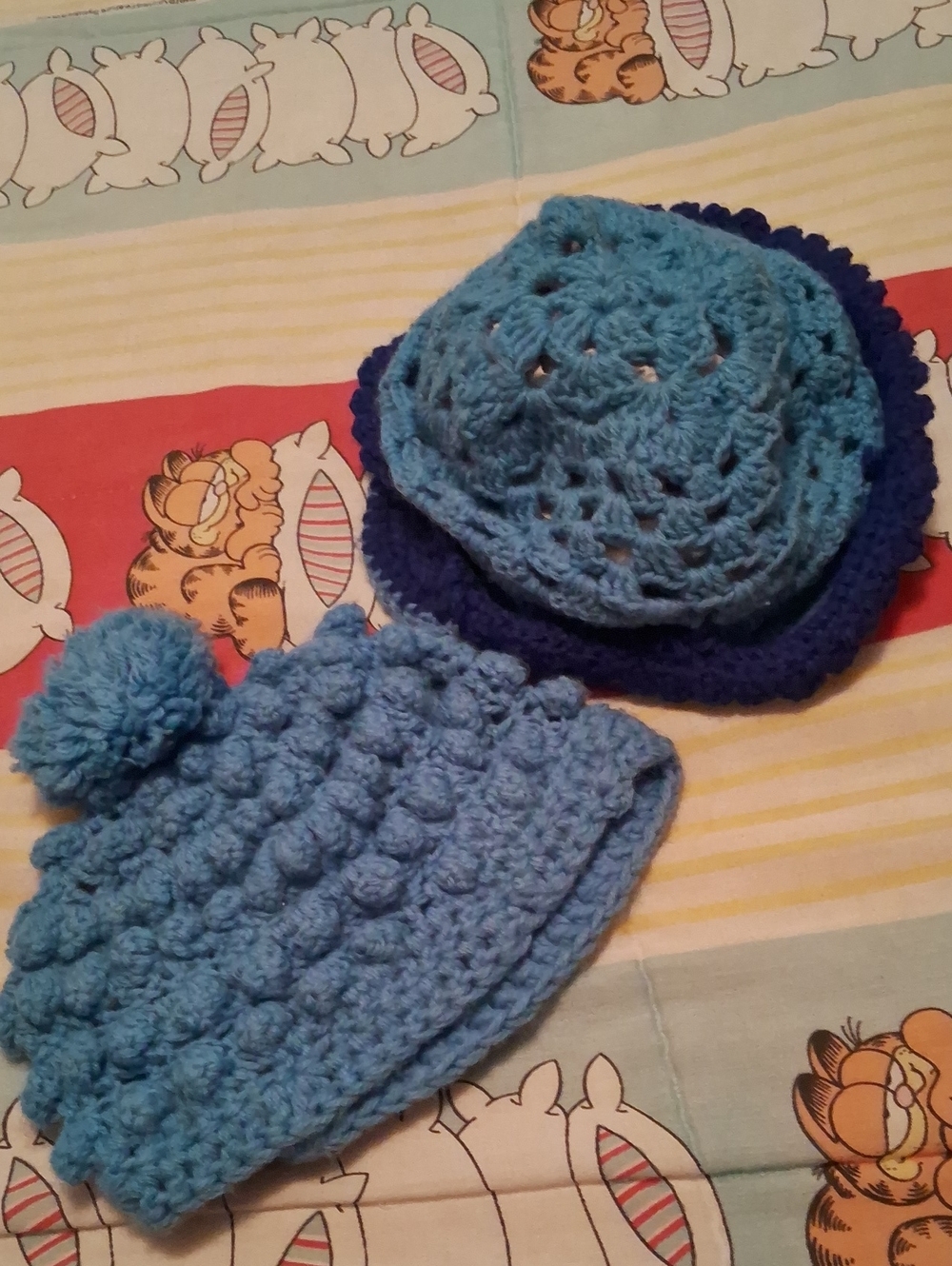 NWOT,Handmade, Lady's Blue Crochet,Pom Pom Beanie & Bucket-Style, Hat Set💙🩵💙